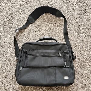 Black Case Logic Men's Shoulder Bag
